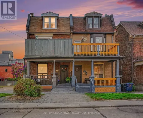 560 Indian Grove Toronto (junction Area) ON M6P 2J4