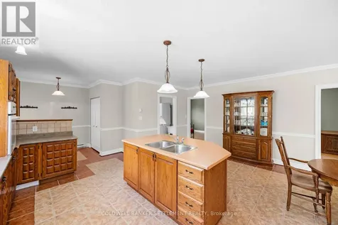 52 Berry Park Lane Rideau Lakes ON K0G 1L0