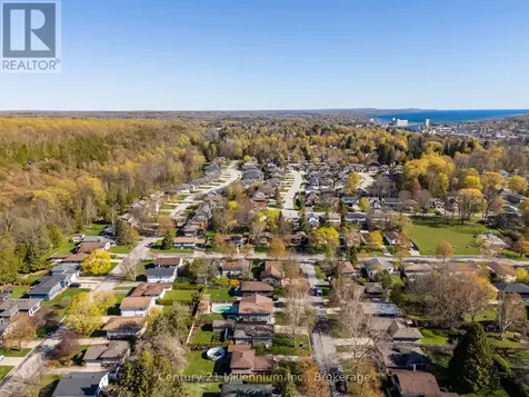 240 5th A Avenue West Owen Sound ON N4K 6G4
