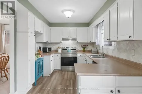 41 Laurentian Lane Orillia ON L3V 7N8