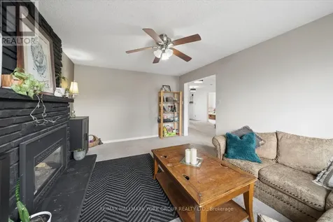 41 Laurentian Lane Orillia ON L3V 7N8
