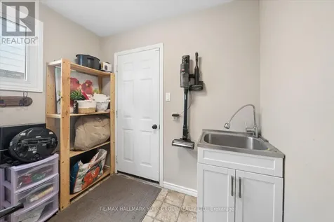 41 Laurentian Lane Orillia ON L3V 7N8