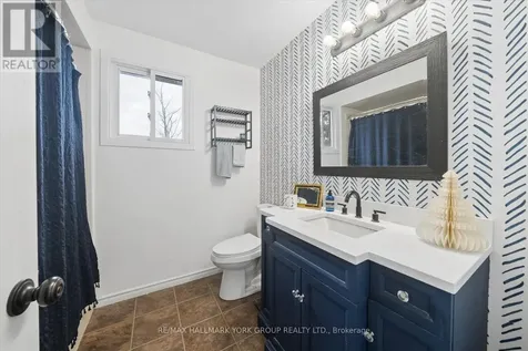 41 Laurentian Lane Orillia ON L3V 7N8