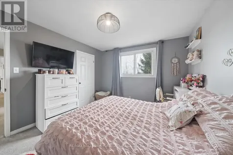 41 Laurentian Lane Orillia ON L3V 7N8