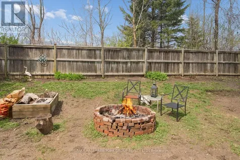 41 Laurentian Lane Orillia ON L3V 7N8