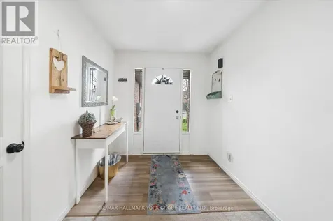 41 Laurentian Lane Orillia ON L3V 7N8