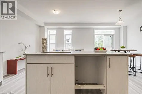 11 Davinci Boulevard Hamilton ON L9B 1B7
