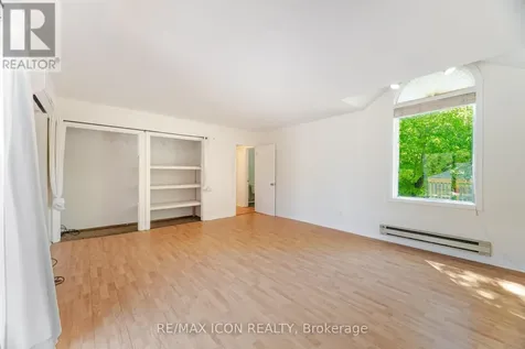 64 Sheldon Avenue North Kitchener ON N2H 3M4