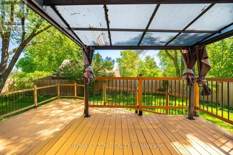 64 Sheldon Avenue North Kitchener ON N2H 3M4