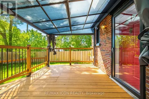 64 Sheldon Avenue North Kitchener ON N2H 3M4