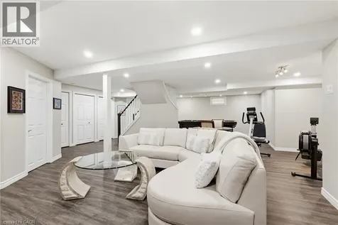 97 Lakeview Drive Stoney Creek ON L8E 5A6