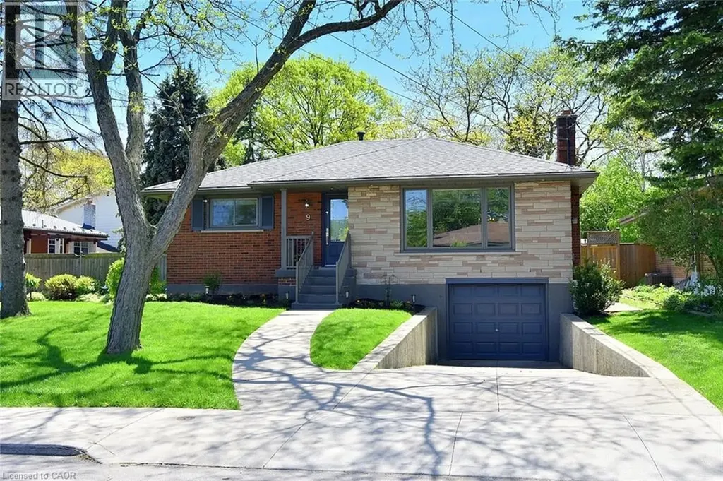 9 San Fernando Drive Hamilton ON L9C 2C1