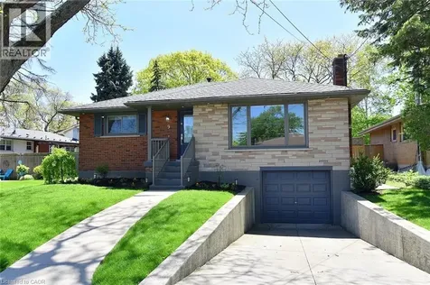 9 San Fernando Drive Hamilton ON L9C 2C1