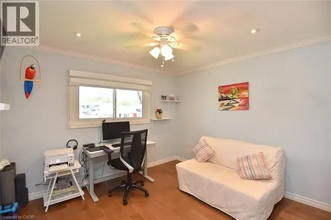 9 San Fernando Drive Hamilton ON L9C 2C1