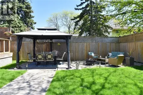 9 San Fernando Drive Hamilton ON L9C 2C1