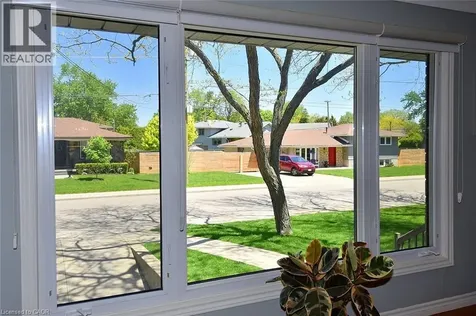 9 San Fernando Drive Hamilton ON L9C 2C1