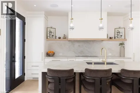 540 Patricia Drive Oakville ON L6K 1M2