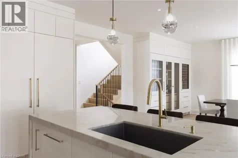 540 Patricia Drive Oakville ON L6K 1M2