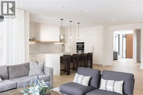 540 Patricia Drive Oakville ON L6K 1M2