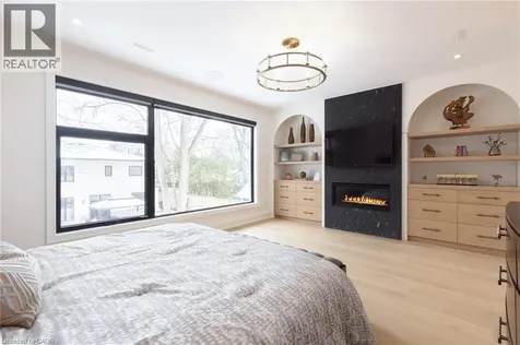 540 Patricia Drive Oakville ON L6K 1M2