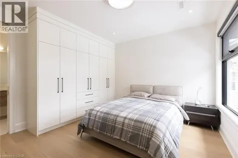540 Patricia Drive Oakville ON L6K 1M2