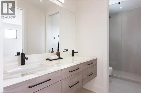 540 Patricia Drive Oakville ON L6K 1M2