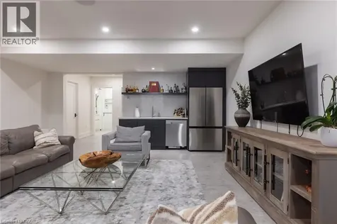 540 Patricia Drive Oakville ON L6K 1M2