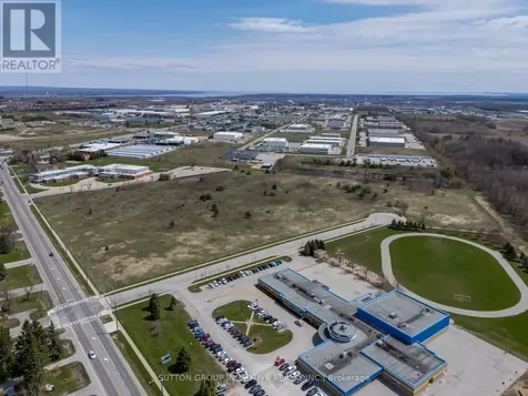 740 Essa Road Barrie (400 West) ON L4N 9E9
