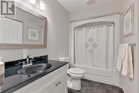 439 Mayhew Street Renfrew ON K7V 4L4
