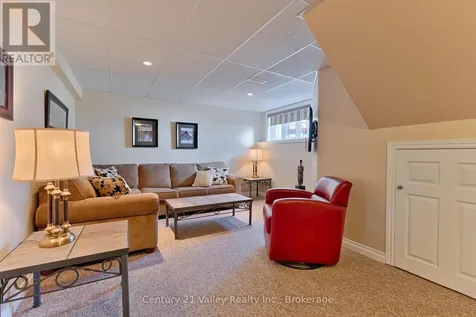 439 Mayhew Street Renfrew ON K7V 4L4