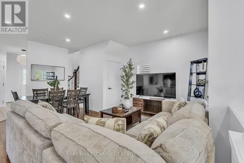 73 Fitzgerald Drive Cambridge ON N1T 2C6