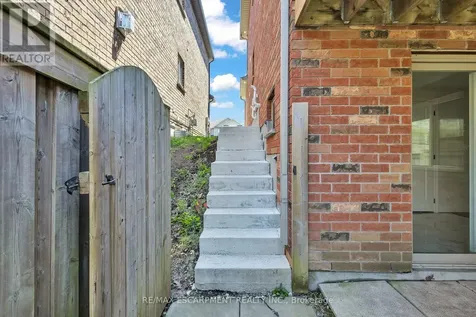 73 Fitzgerald Drive Cambridge ON N1T 2C6