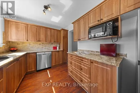 21 Midland Crescent Ottawa ON K2H 8P6