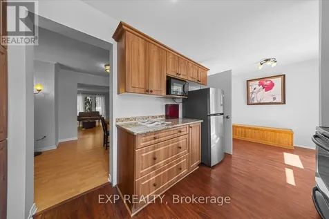 21 Midland Crescent Ottawa ON K2H 8P6