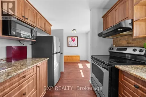 21 Midland Crescent Ottawa ON K2H 8P6