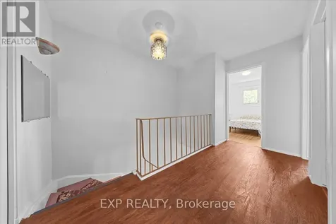 21 Midland Crescent Ottawa ON K2H 8P6