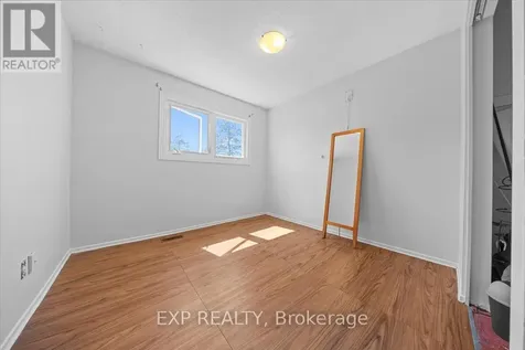 21 Midland Crescent Ottawa ON K2H 8P6