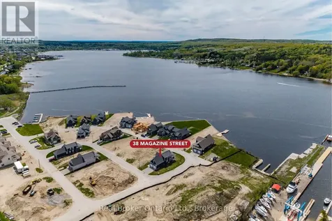 38 Magazine Street Penetanguishene ON L9M 0W7