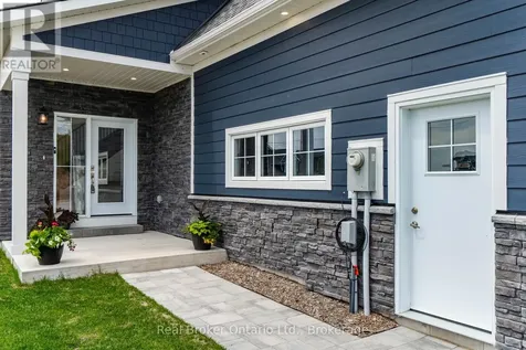 38 Magazine Street Penetanguishene ON L9M 0W7