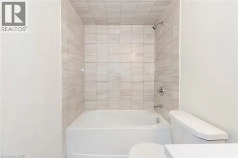 15 Linden Park Lane Hamilton ON L9A 1Y1