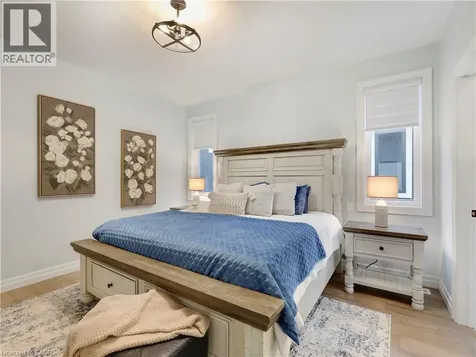 68 Cedar Street Paris ON N3L 0L4