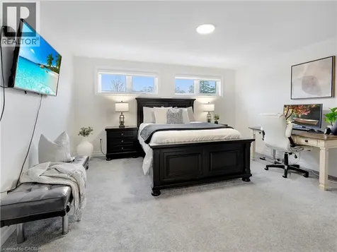 68 Cedar Street Paris ON N3L 0L4