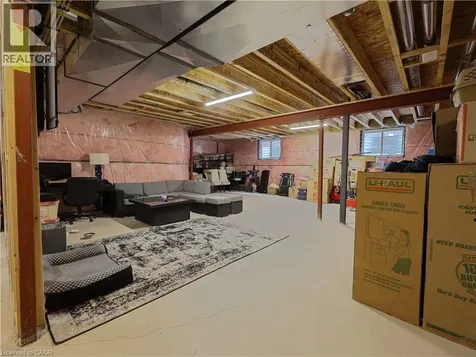 68 Cedar Street Paris ON N3L 0L4