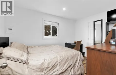 3484 Peter Street Windsor ON N9C 1J3
