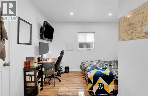 3484 Peter Street Windsor ON N9C 1J3