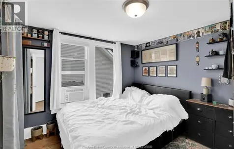 3484 Peter Street Windsor ON N9C 1J3