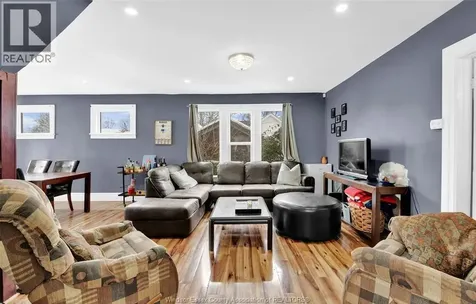 3484 Peter Street Windsor ON N9C 1J3