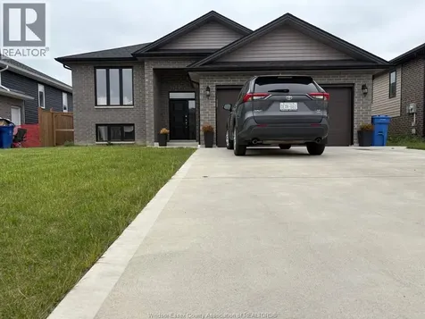 407 Thompson Avenue Amherstburg ON N9V 4A4