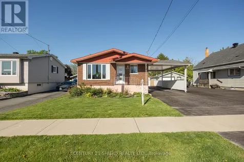1107 Grand Avenue Cornwall ON K6H 4T6