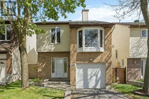 981 Barwell Avenue Ottawa ON K2B 8H4